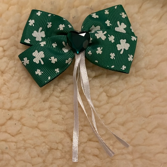 Green & White Irish Brooch - Picture 11 of 17